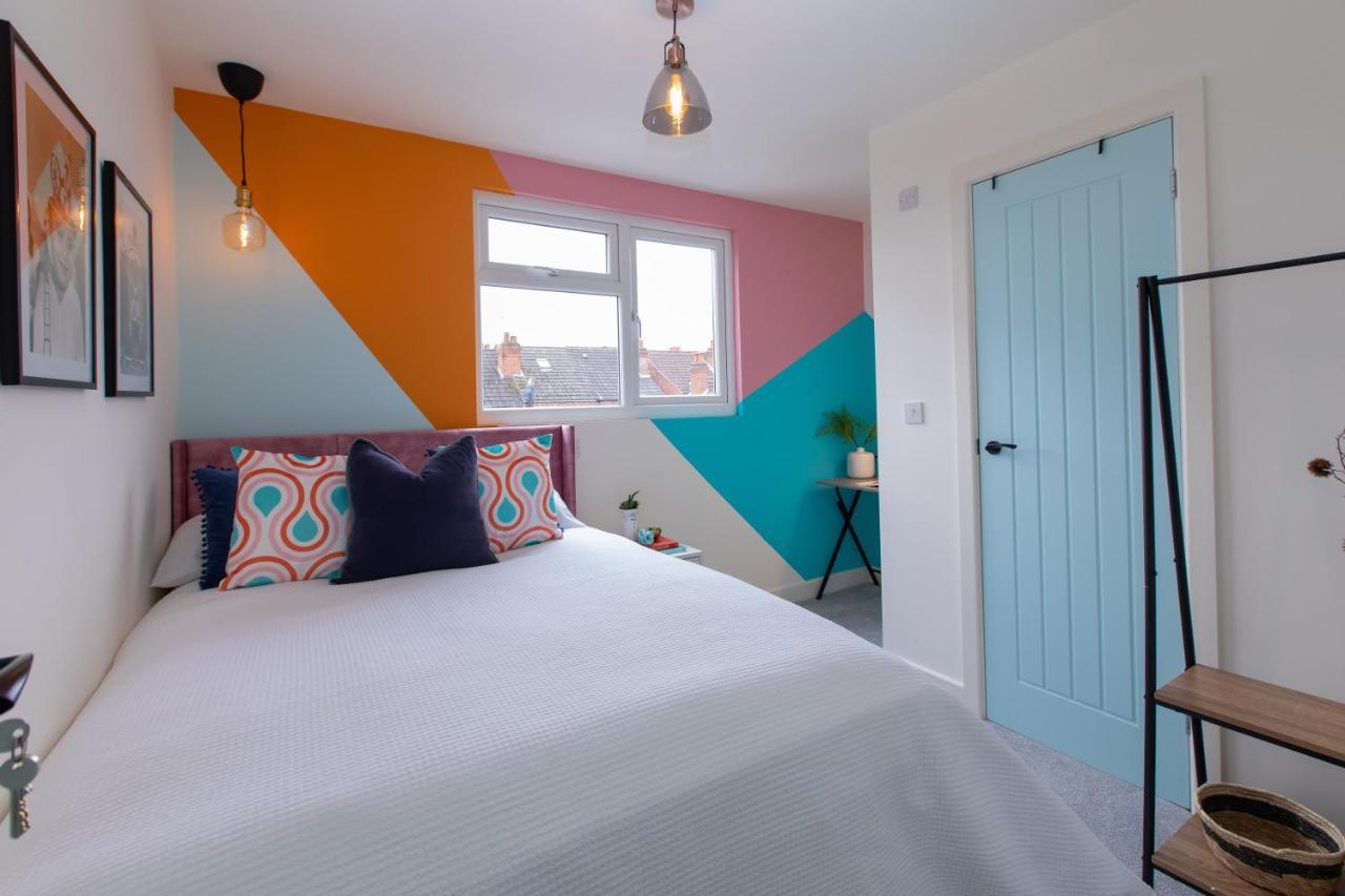 5 Bed 5 Bath House, Free Parking, Patio Garden - Esho Сasa de vacaciones Coventry
